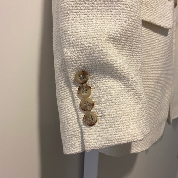 White tweed blazer with contrast collar - Picture 3 of 6